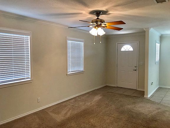 3rd image of 408 W Pine Ave APT A
