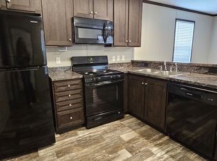2 Arbor Ln #2, Belleville, MI 48111