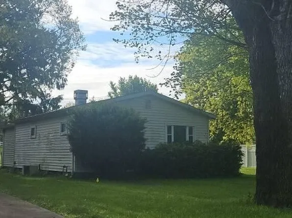 1443 S Base Rd, Winchester, IN 47394