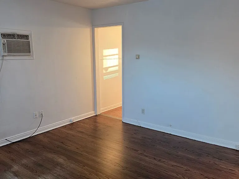 1660 N Payne Ave — Photo 8