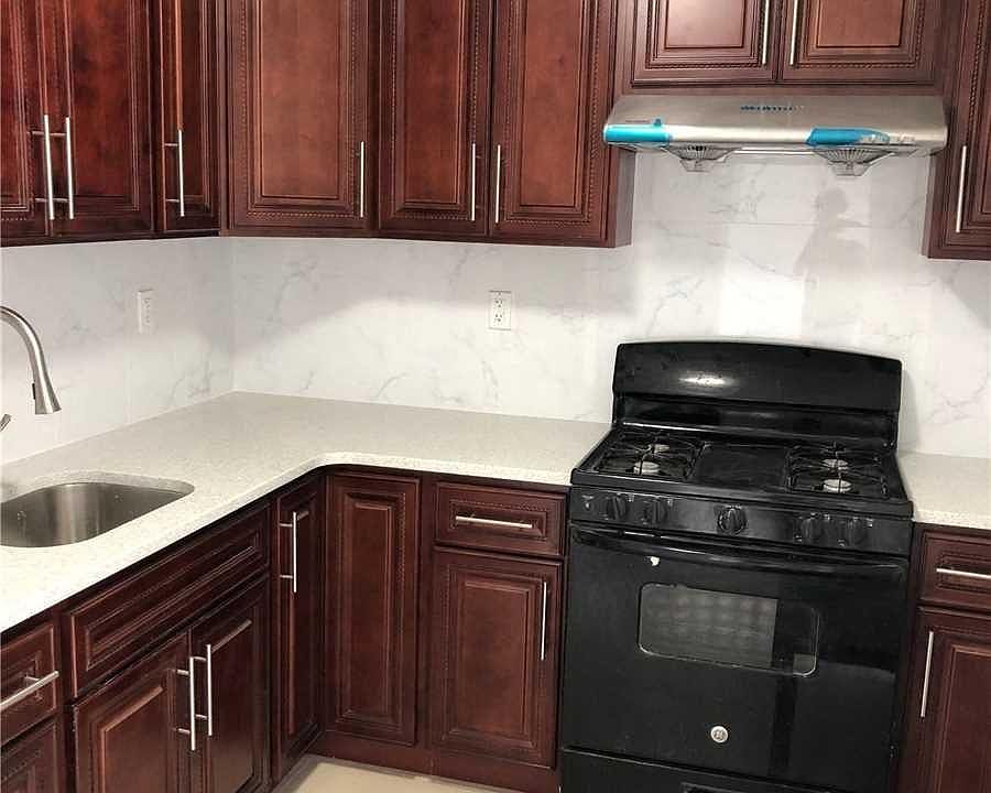2nd image of 9-31 129th St