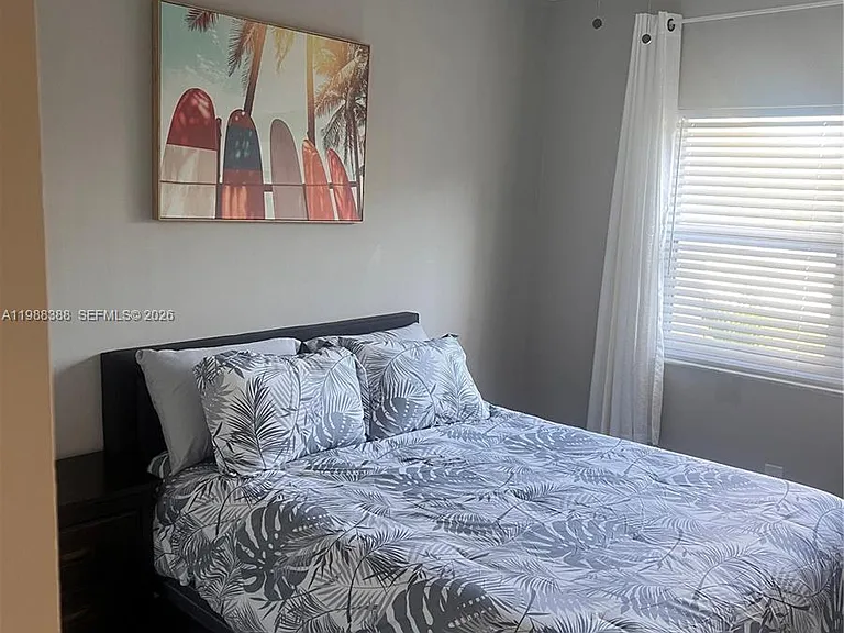 400 N Riverside Dr #214 — Photo 18