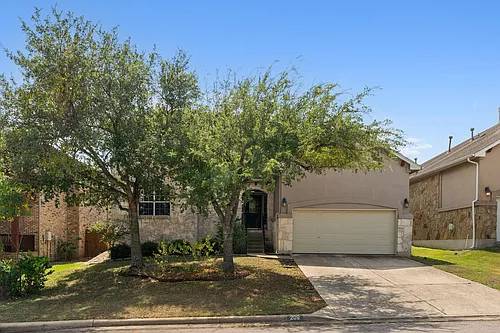 209 Canterbury Dr Photo 1