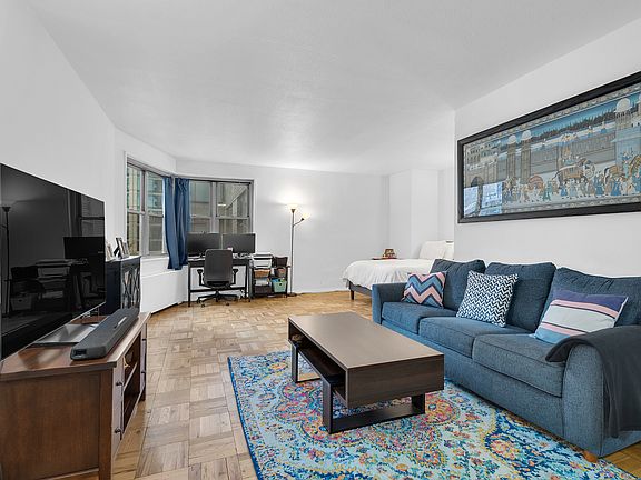 3rd image of 300 E 40th St APT 6L