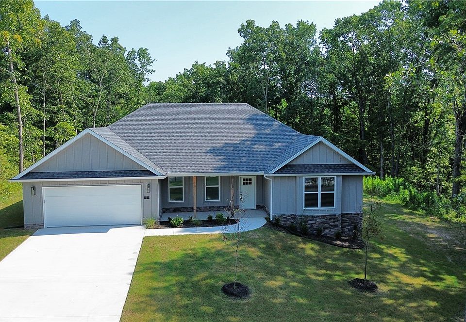 1st image of 7 McGinnis Ln