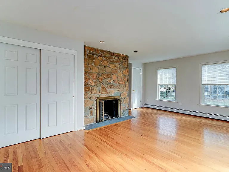 106 Middleboro Rd — Photo 20