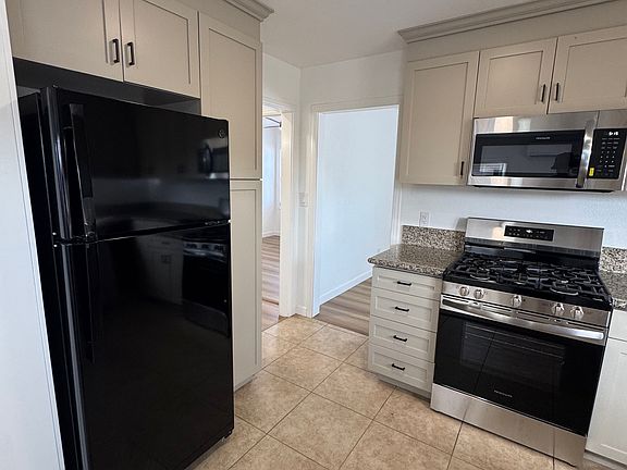 5th image of 3510 Helix St #3510