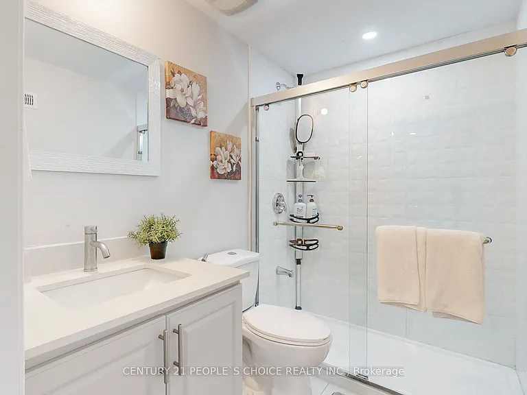 113 Frenchpark Cir #LOWER — Photo 10