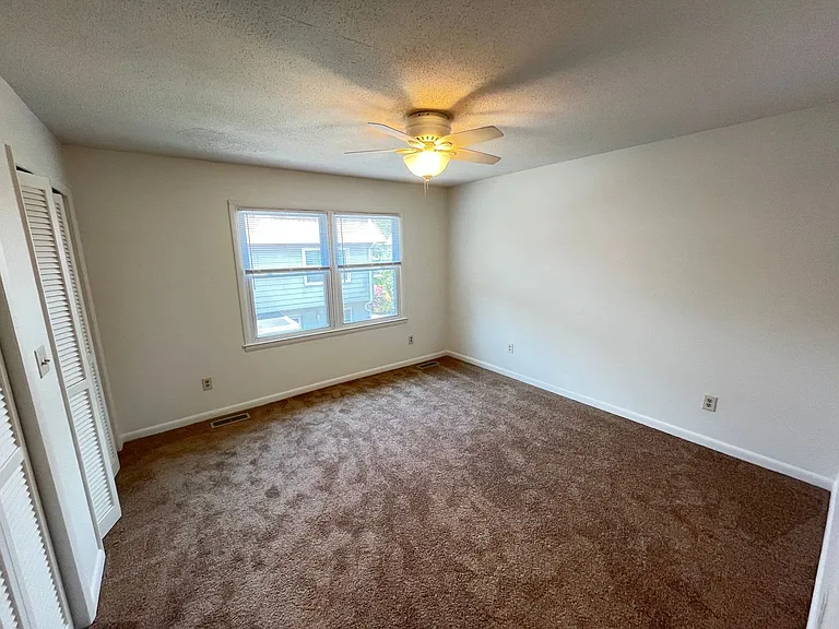 4805 Little River Rd #4 — Photo 15