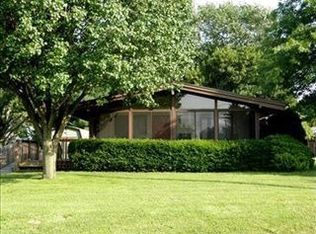 1032 Huron Trl, Jamestown, OH 45335