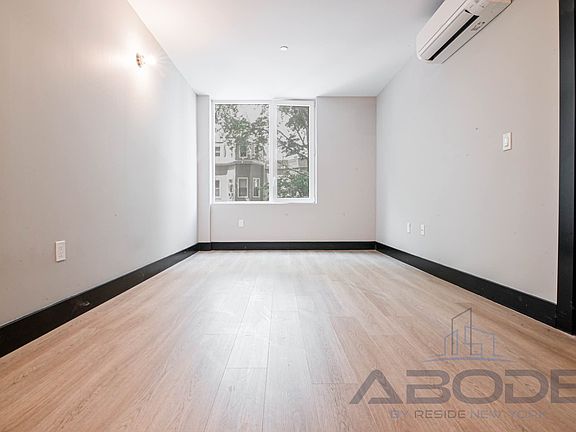 4th image of 254 Winthrop St #7B