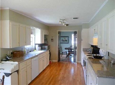 4th image of 503 Kensington Dr
