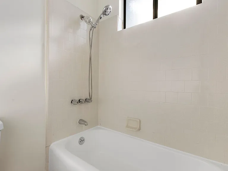 5105 Bakman Ave #18 — Photo 10