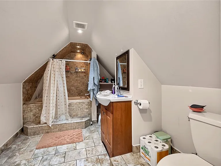 260 Oxford St #3 — Photo 8