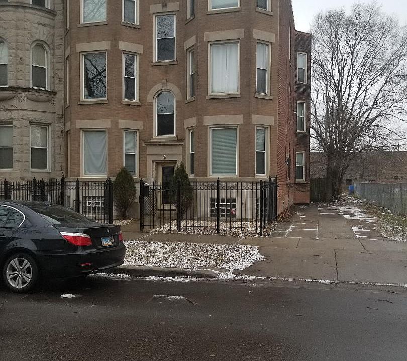 1st image of 537 E 46th Pl #G1