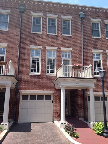1st image of 1414 W Wrightwood Ave APT I