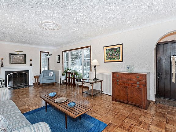 3rd image of 3259 Avalon Rd