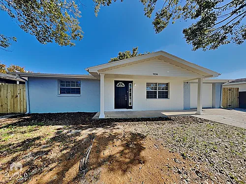 9136 Suffolk Ln Photo 1