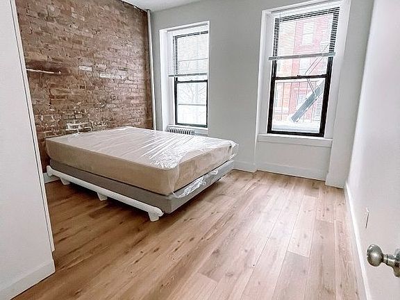4th image of 408 W 39th St APT 2FW