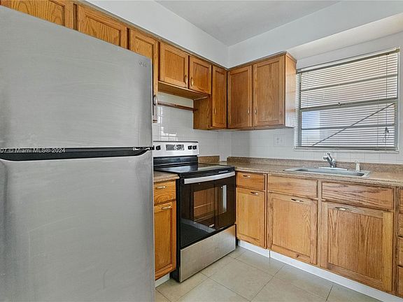 3rd image of 1200 Tallwood Ave APT 310