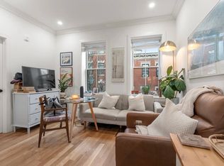 18 Grove St #4, Boston, MA 02114
