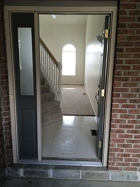 3rd image of 981 Jasmine Ln APT B