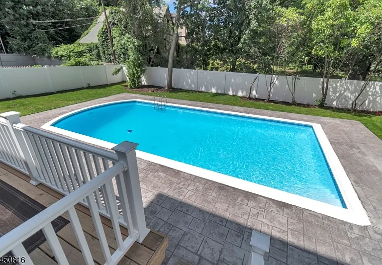 153 Clairmont Ter — Photo 29