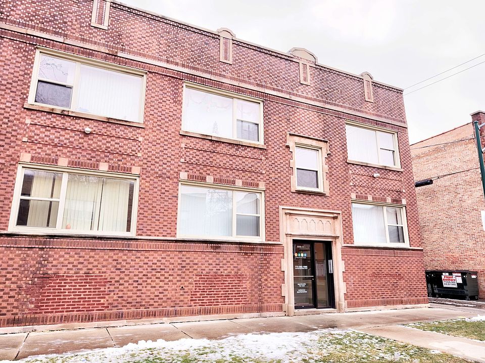 1st image of 6102-04 S Sacramento Ave #2