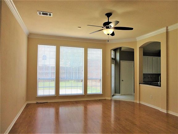 3rd image of 9705 Wolf Creek Dr