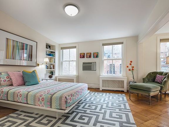 5th image of 243 W 12th St