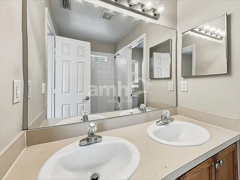 5233 Mango Fruit St — Photo 10