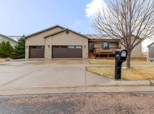 6324 Cog Hill Ln, Rapid City, SD 57702