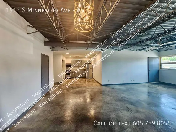 1913 S Minnesota Ave #A, Sioux Falls, SD 57105