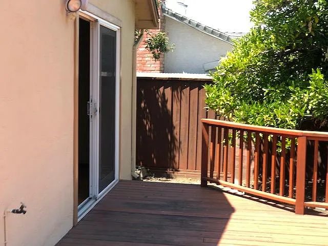 Backyard- Side Yard Access