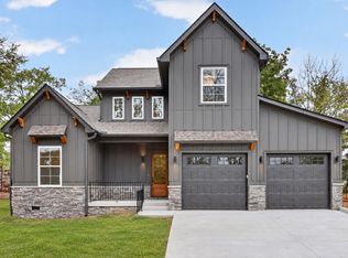 1104 S Graycroft Ave, Madison, TN 37115