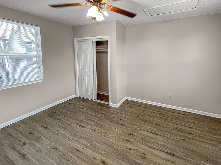 321 W Ianthe St #6 — Photo 6