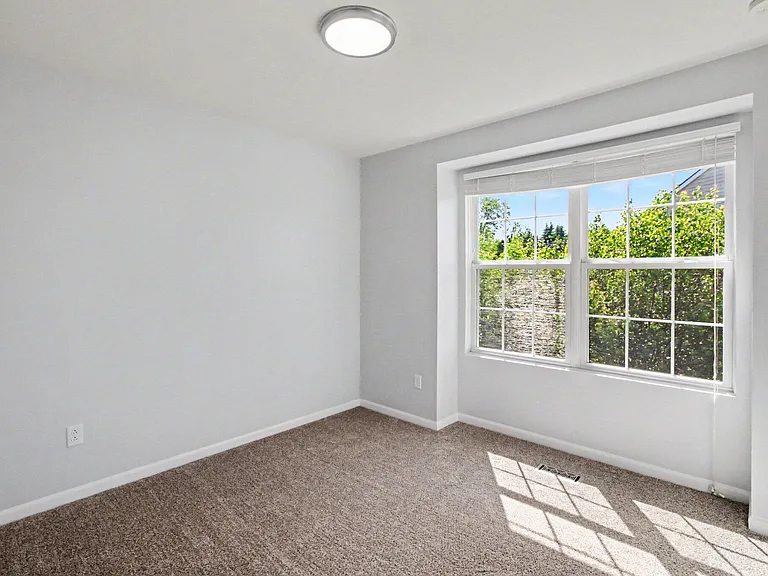 44510 Ellery Ln — Photo 10