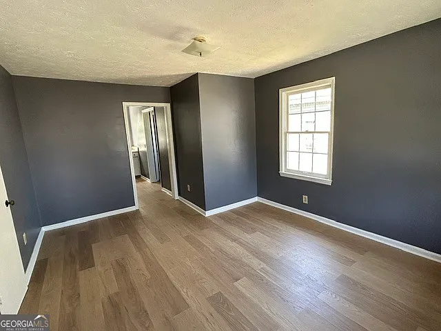 408 E Bacon St — Photo 3
