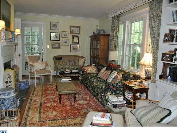 5th image of 722 Greenhill Ave