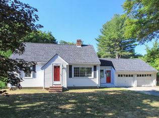 11 Ortins Rd, South Hamilton, MA 01982