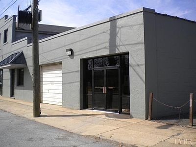 2nd image of 1957 Fort Ave