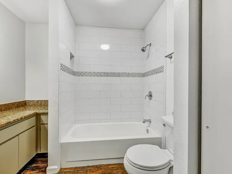 3109 W Horatio St #16 — Photo 11