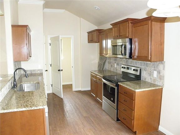 5th image of 6826 Jennings Dr