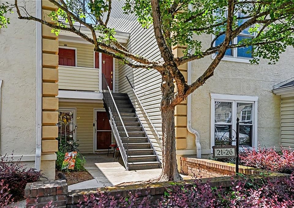 1st image of 24 Sutton Pl