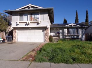 422 Blakemore Ct, Fairfield, CA 94533