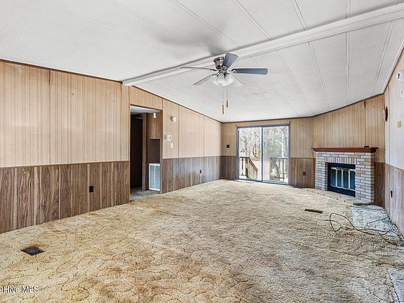 3rd image of 136 Smedley Lane