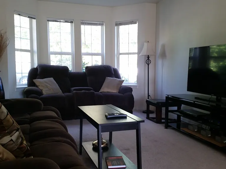 803 Blueberry Ln — Photo 3