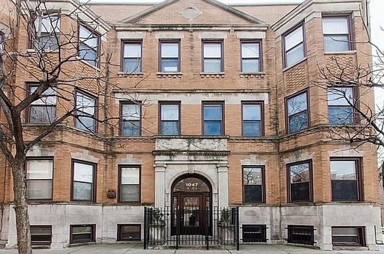 1st image of 1047 W Leland Ave APT 3E