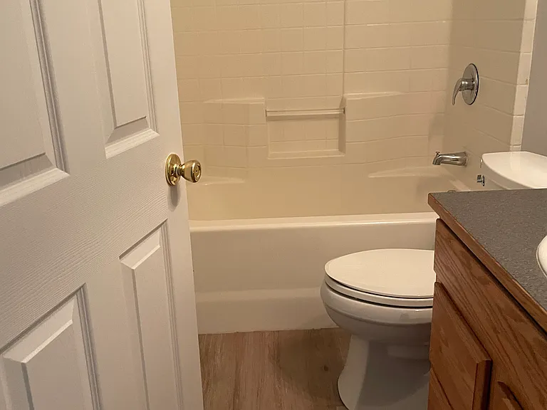 2214 N Abbey Glen Ct — Photo 7