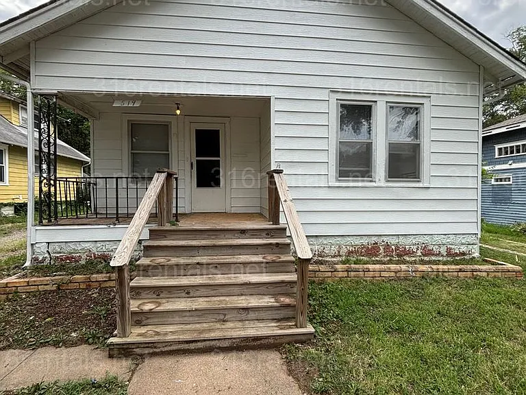 519 N High St — Photo 1